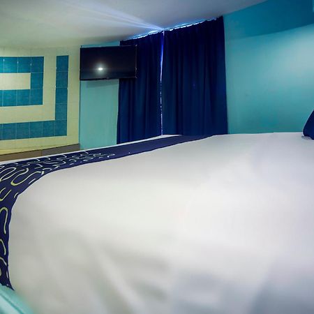Capital O Hotel Diro, Monterrey Dış mekan fotoğraf