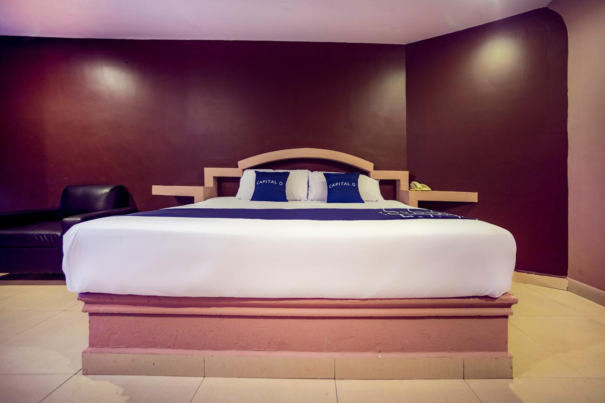 Capital O Hotel Diro, Monterrey Dış mekan fotoğraf
